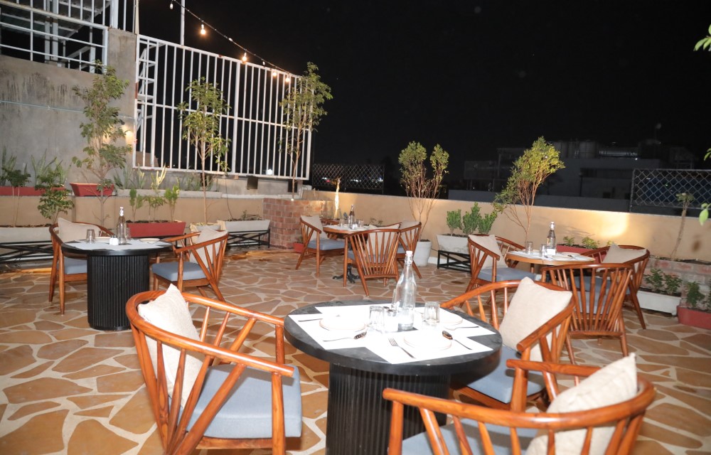 Divik Apart Hotel & Bistro